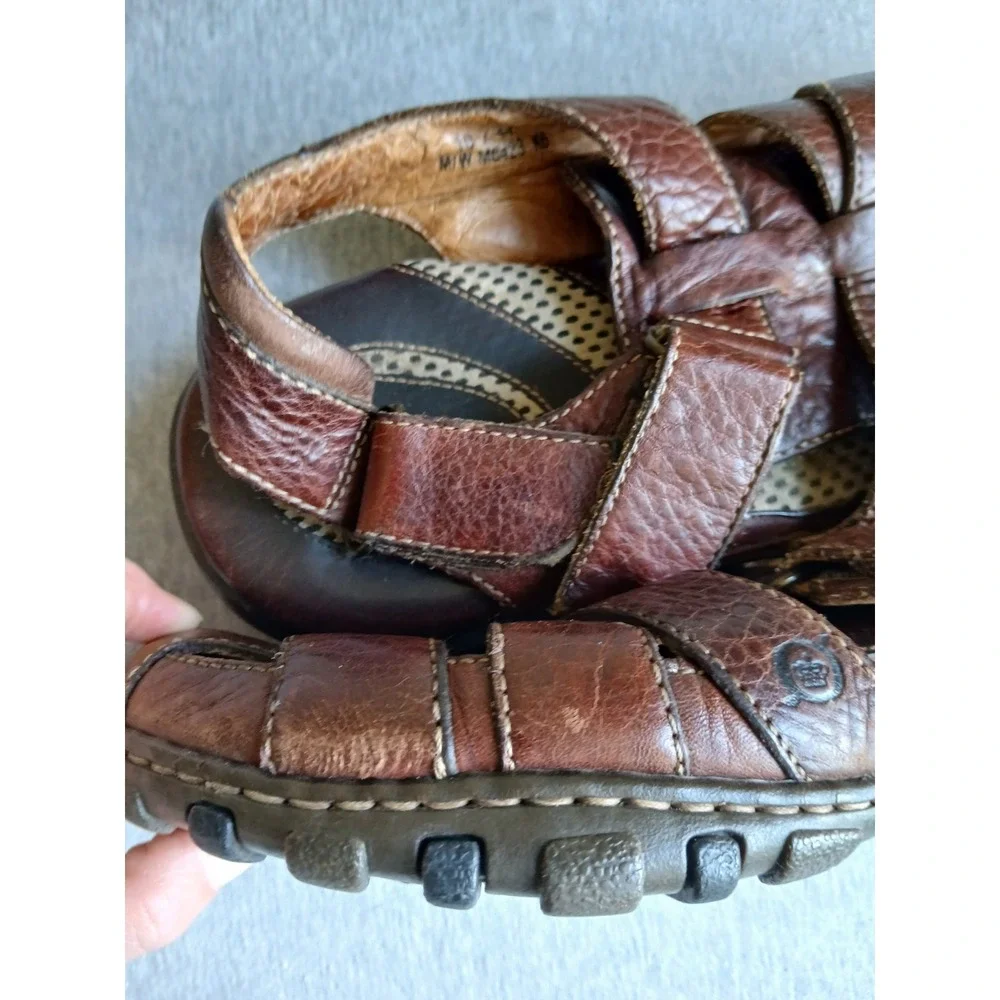Born Sandals Mens 10 / EU 44 Fisherman Style Leather Woven Closed Toe